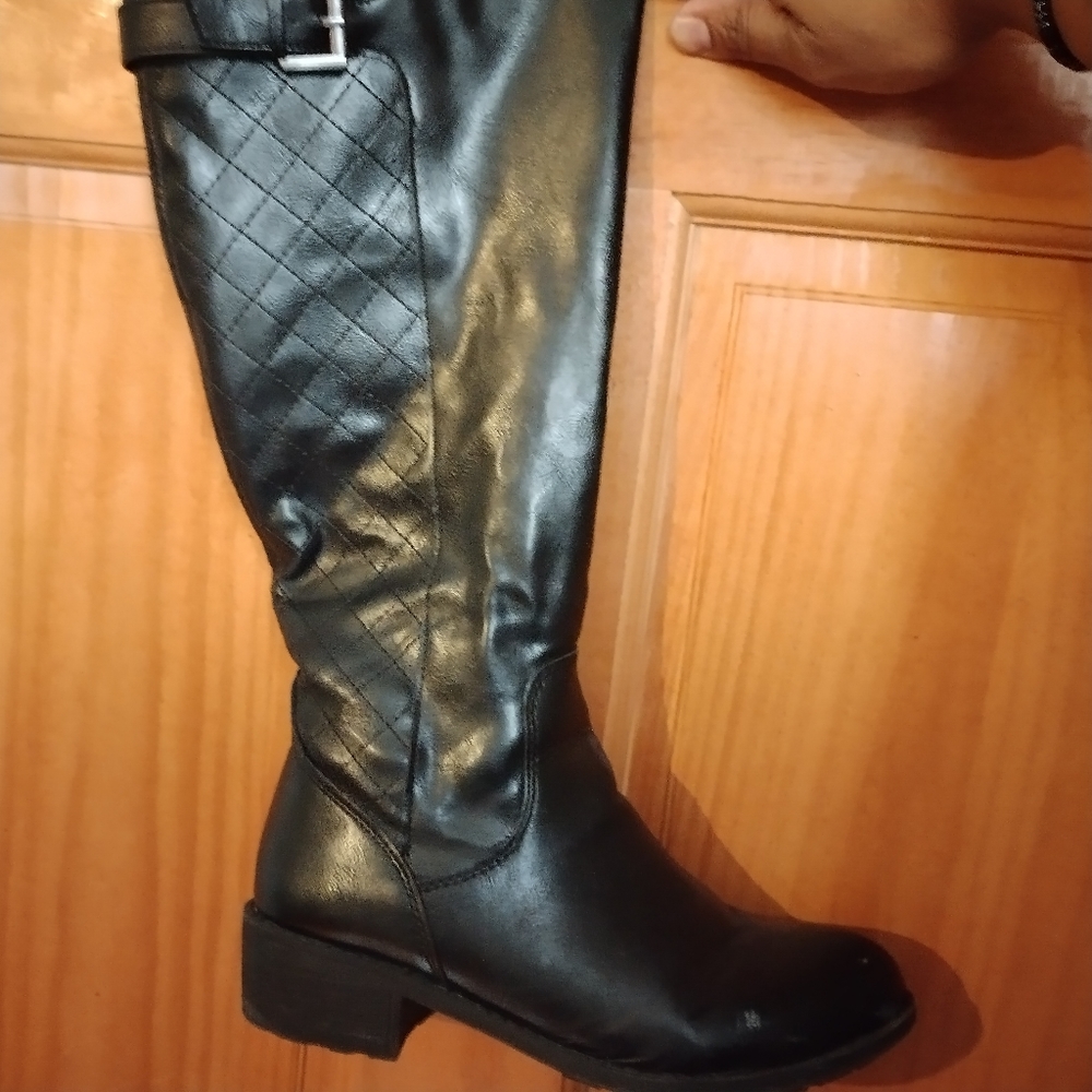 Leather boots